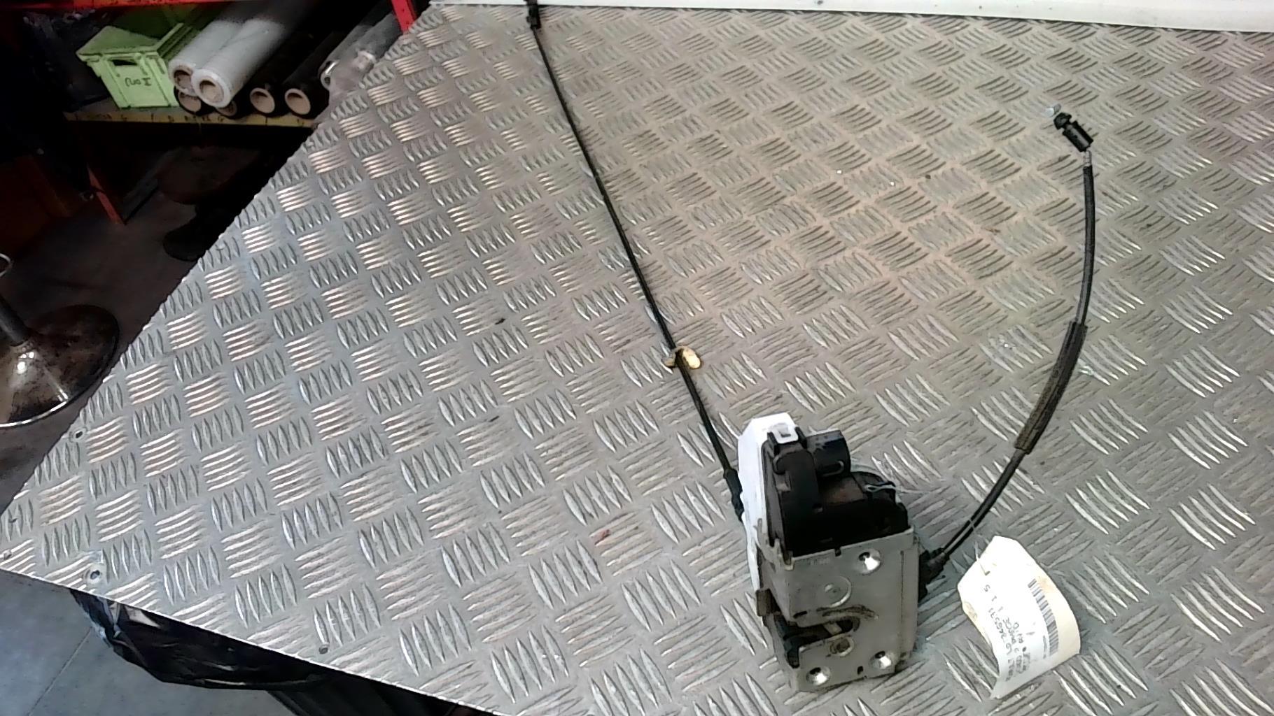 Serrure avant droit RENAULT TWINGO 2 PHASE 1 Diesel - 1