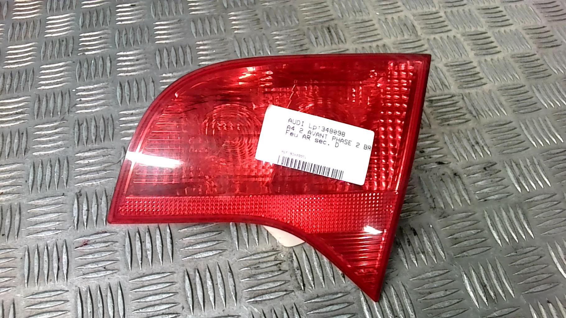 Feu arriere secondaire droit (feux) AUDI A4 2 AVANT PHASE 2 BREAK Diesel - 1