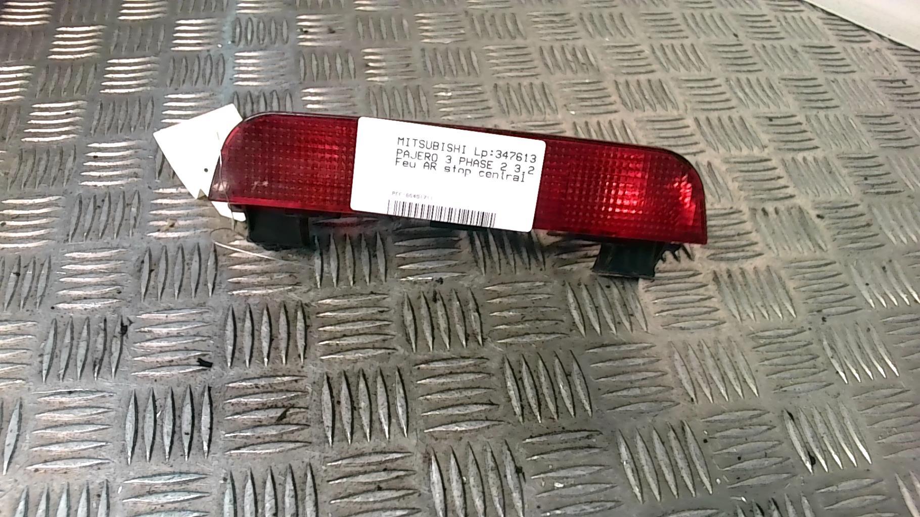 Feu arriere stop central MITSUBISHI PAJERO 3 PHASE 2 Diesel - 1