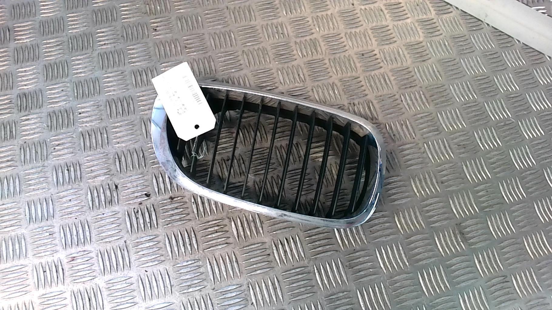 Calandre droite BMW SERIE 3 E46 COUPE PHASE 2 Diesel - 1
