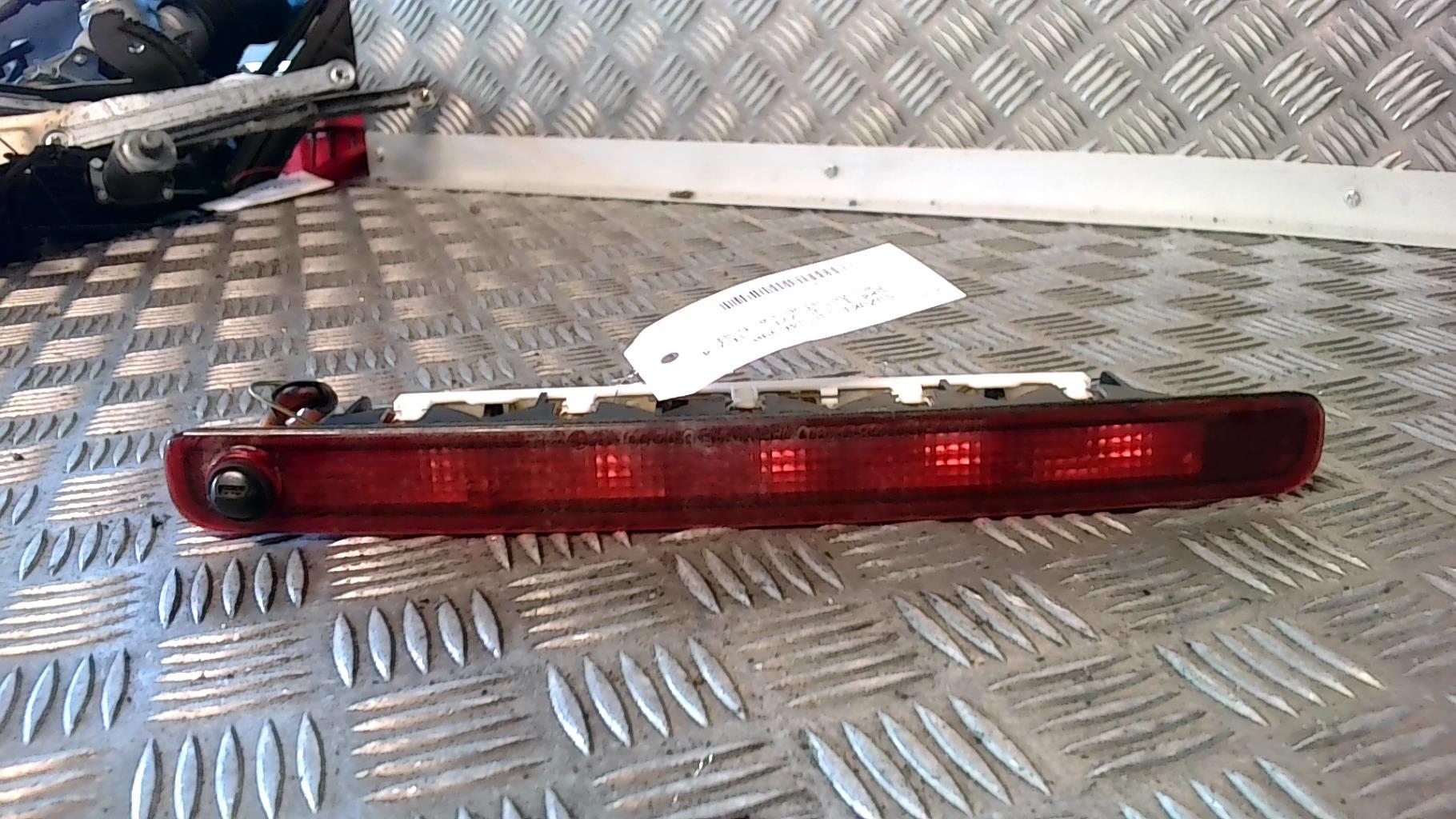 Feu arriere stop central SUZUKI SX4 1 Essence - 1