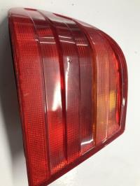 Fanale posteriore principale sinistro (luci)