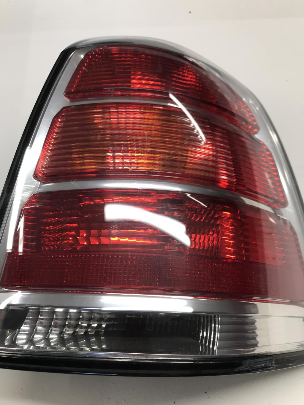 Fanale posteriore principale destro (luci) OPEL ZAFIRA B PHASE 1 Diésel - 1