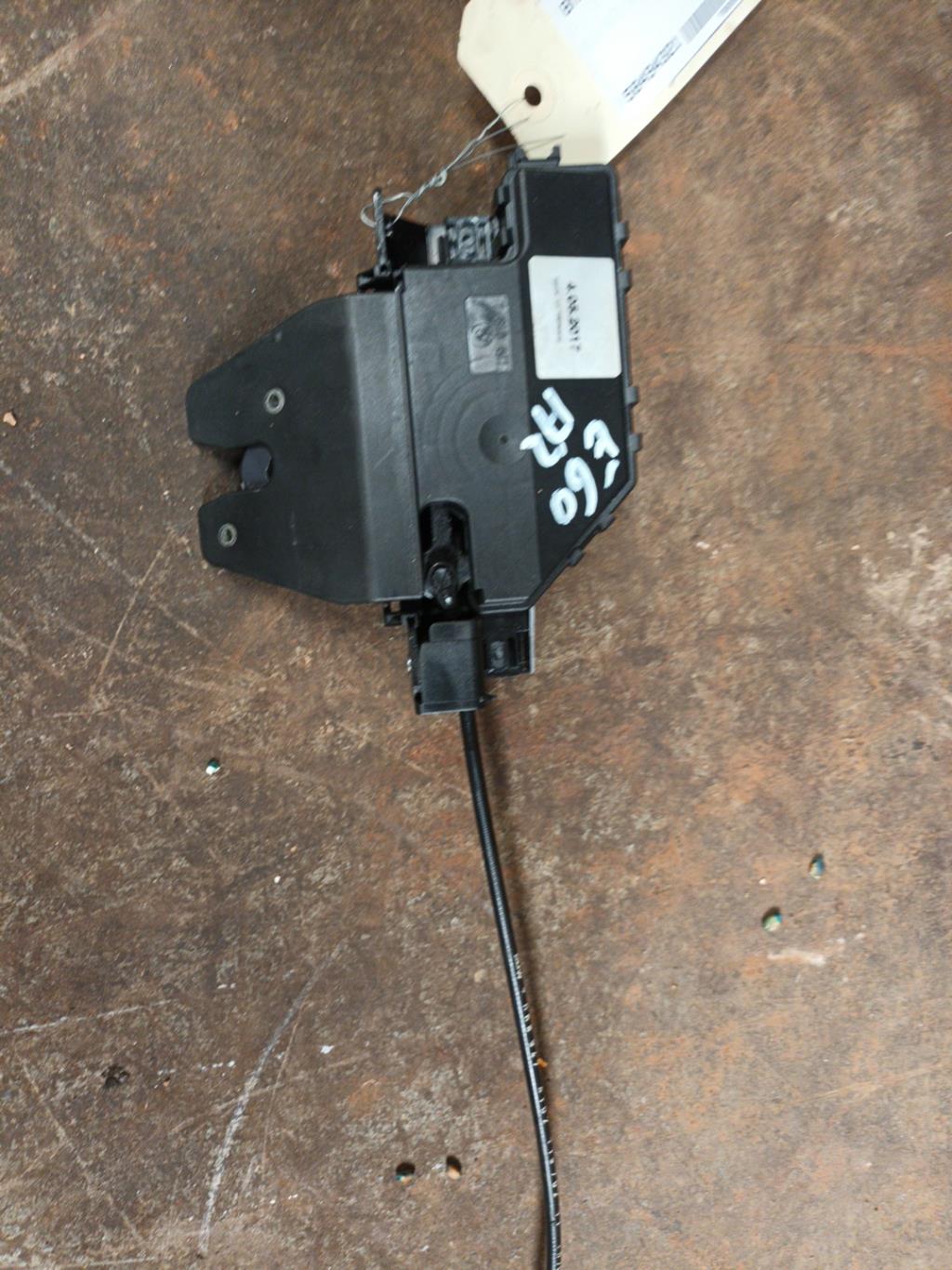 Serrure de coffre BMW SERIE 5 E60  - 1