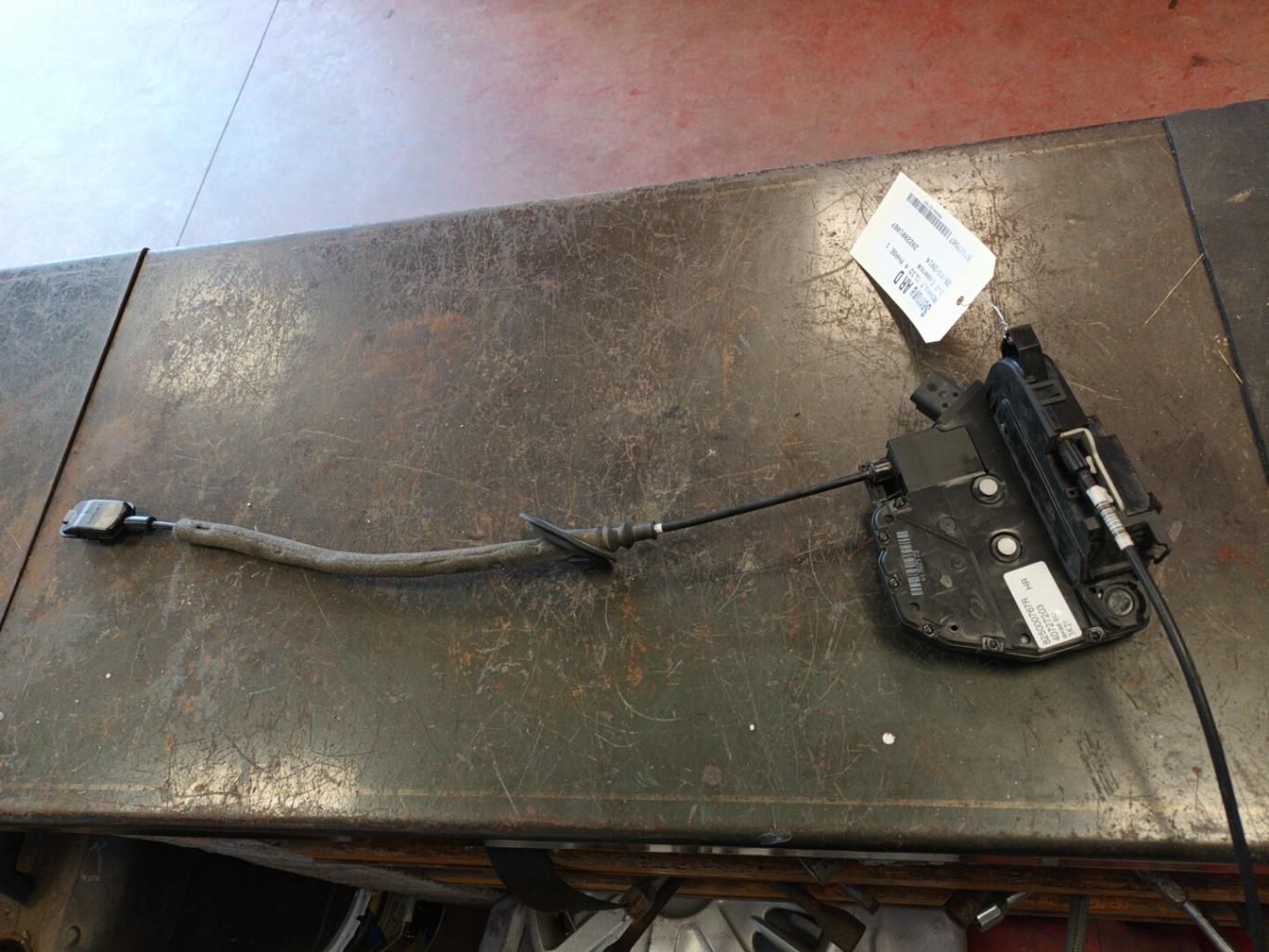 Serrure arriere droit RENAULT CLIO 4 PHASE 1 Essence - 1