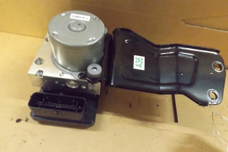 Blocco ABS (antibloccaggio freni) KIA STONIC PHASE 1 Gasolina - 1