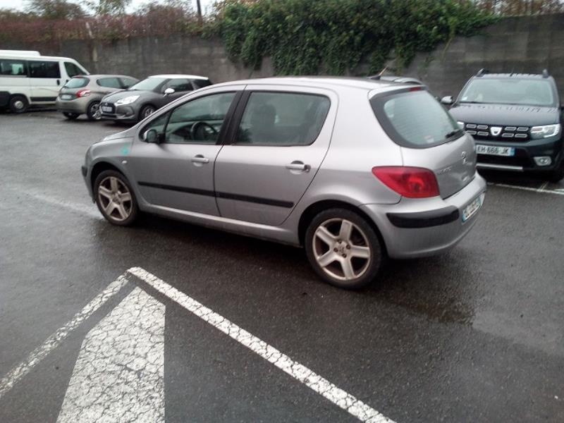 Boitier papillon PEUGEOT 307 PHASE 1 Essence - 1