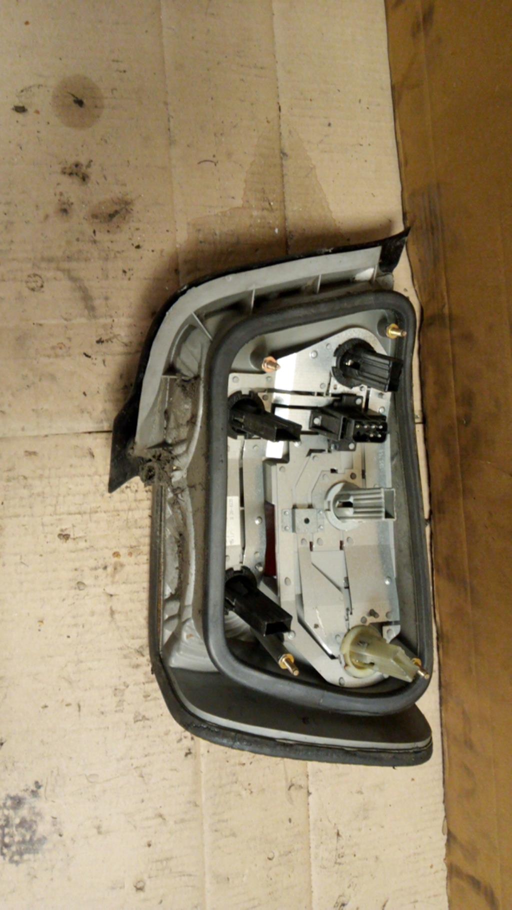 Fanale posteriore principale destro (luci) BMW SERIE 3 E36 Diésel - 1