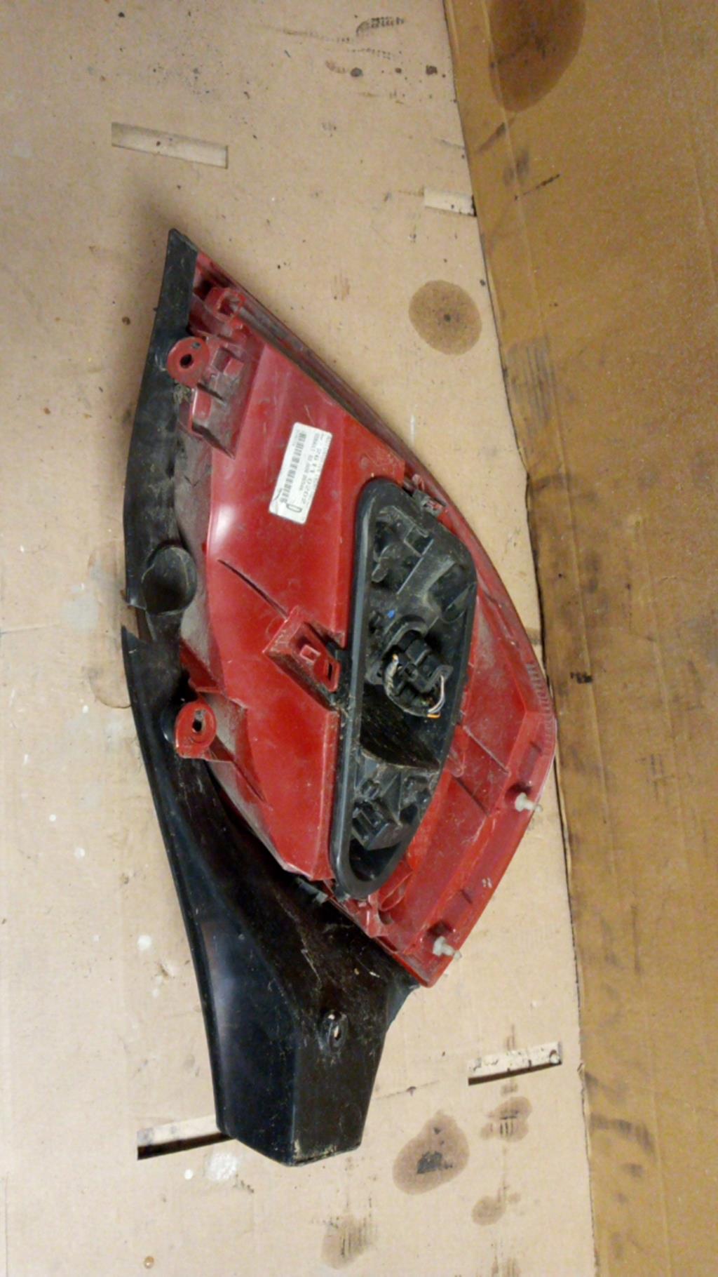 Fanale posteriore principale destro (luci) RENAULT CLIO 3 PHASE 2 Diésel - 1