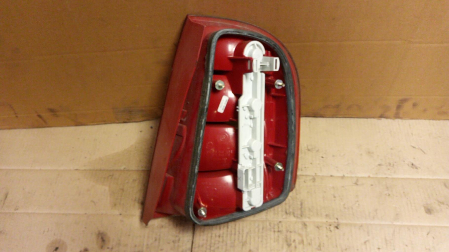 Fanale posteriore principale sinistro (luci) SKODA FABIA 1 PHASE 1 Gasolina - 1