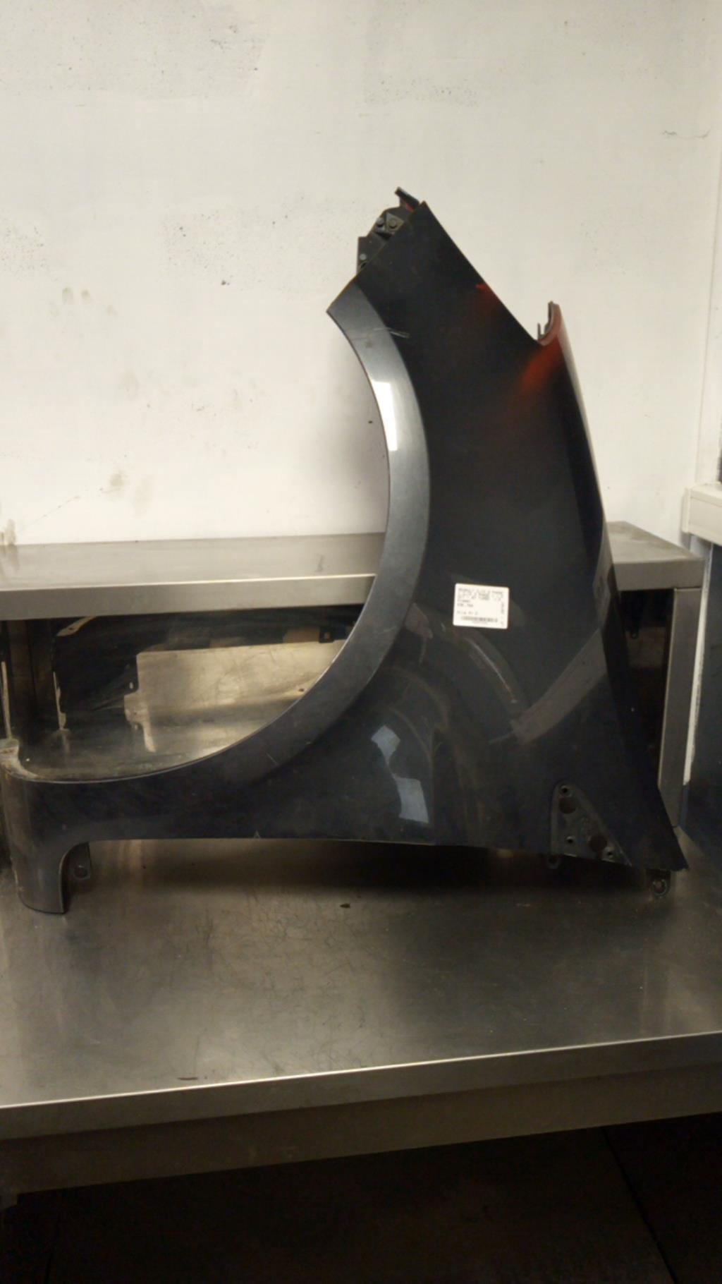 Aile avant gauche RENAULT CLIO 3 PHASE 1 Diesel - 1