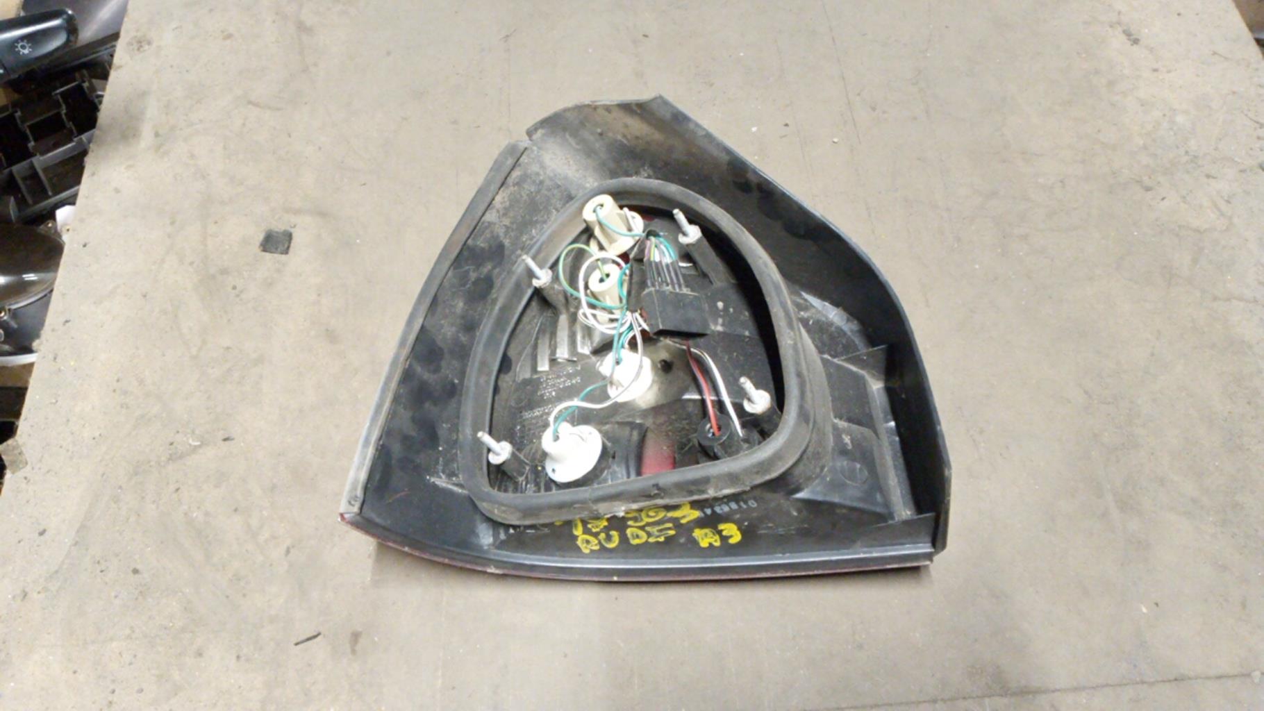 Fanale posteriore principale destro (luci) AUDI A3 1 PHASE 1 Gasolina - 1