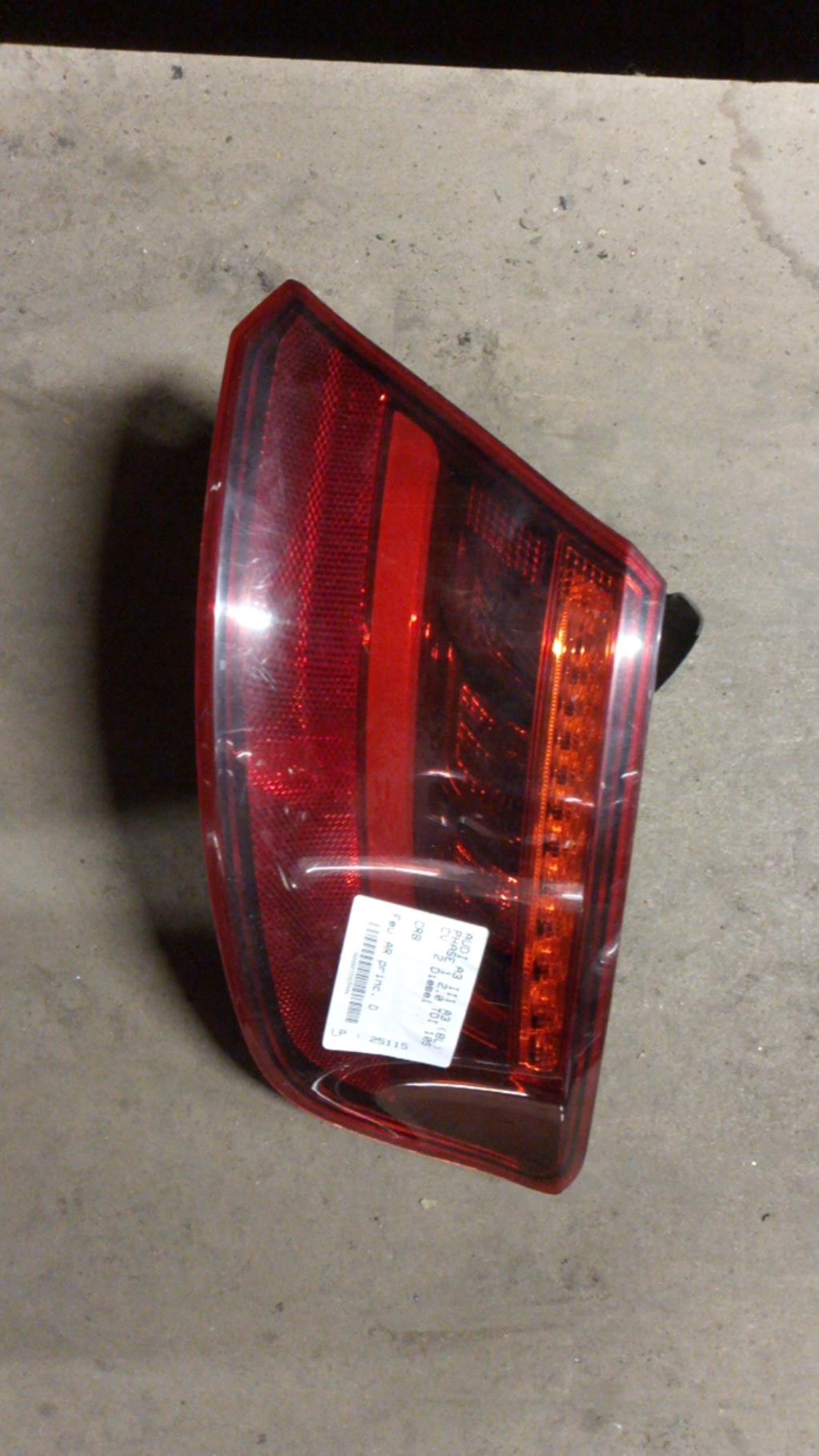 Fanale posteriore principale destro (luci) AUDI A3 3 SPORTBACK PHASE 1 Diésel - 1