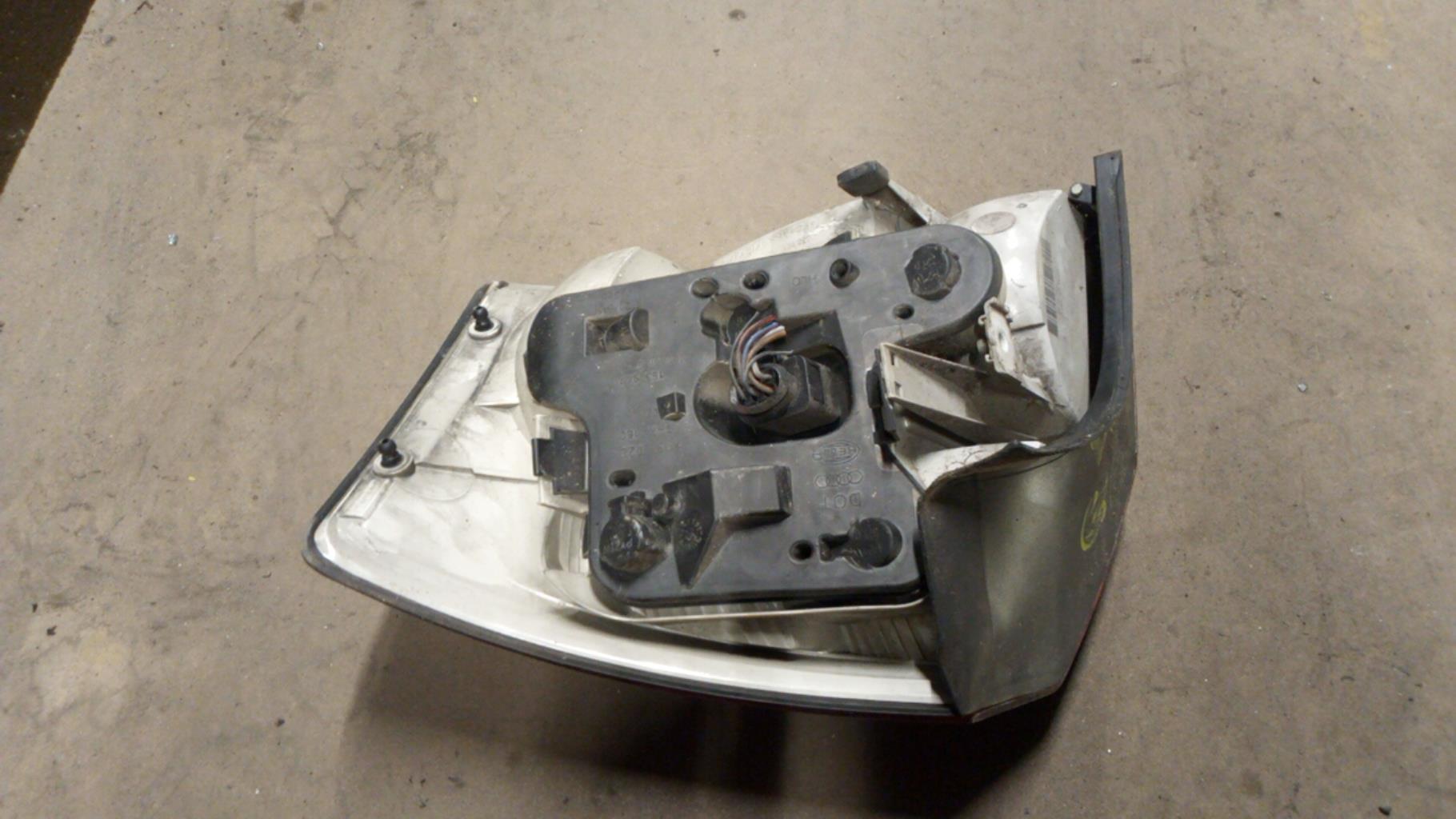 Feu arriere principal gauche (feux) AUDI A4 2 PHASE 1 Diesel - 1