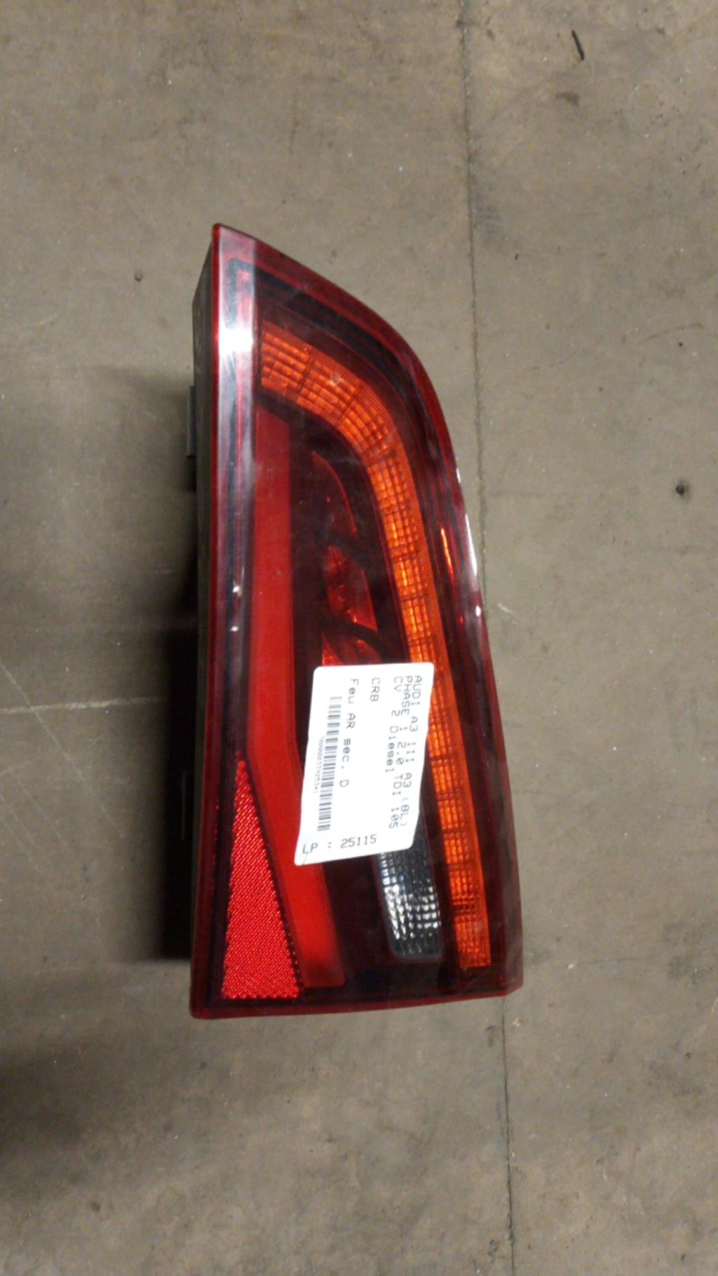 Feu arriere secondaire droit (feux) AUDI A3 3 SPORTBACK PHASE 1 Diesel - 1