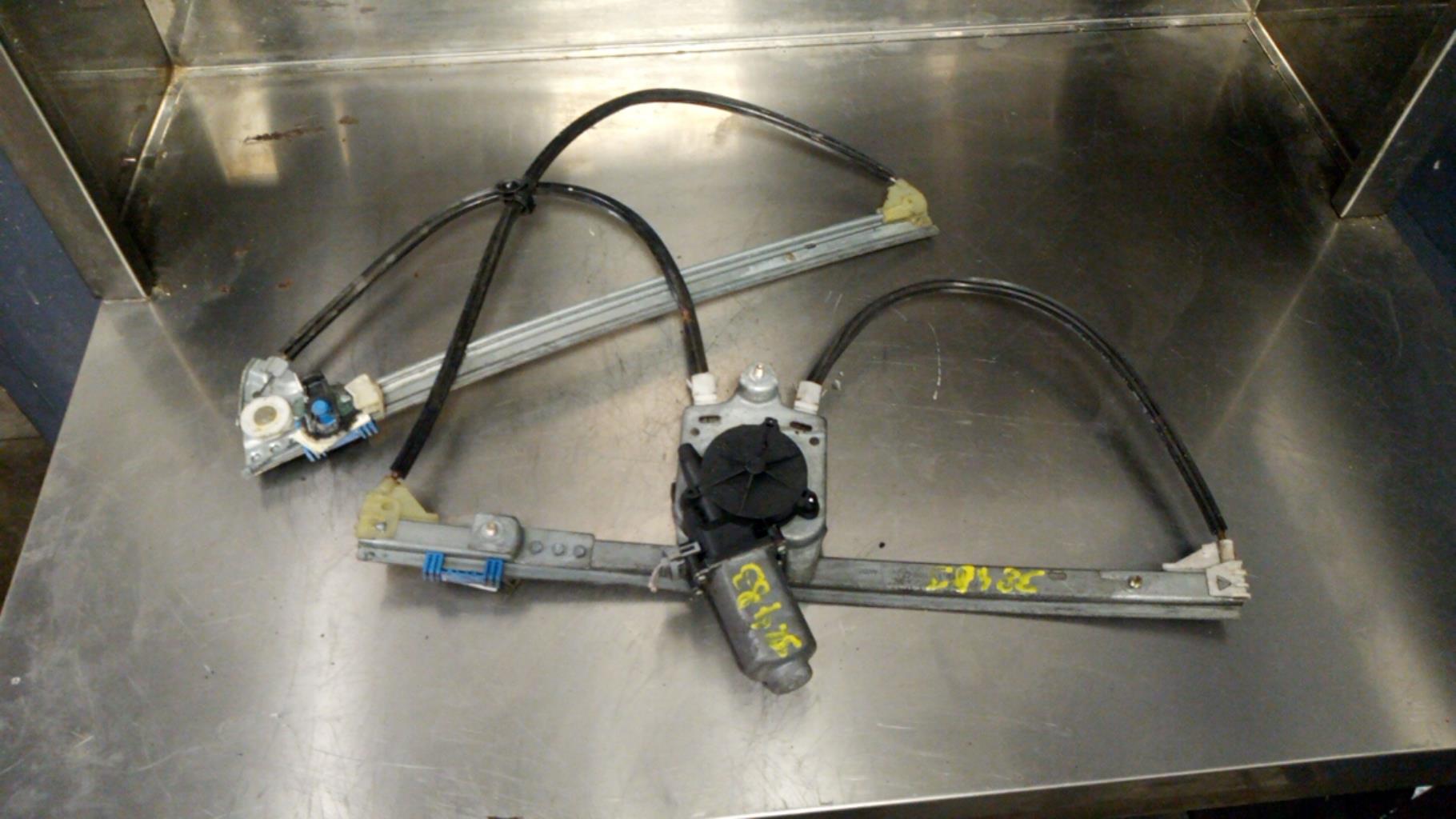Alzacristalli elettrico anteriore destro RENAULT LAGUNA 2 PHASE 2 Diésel - 1