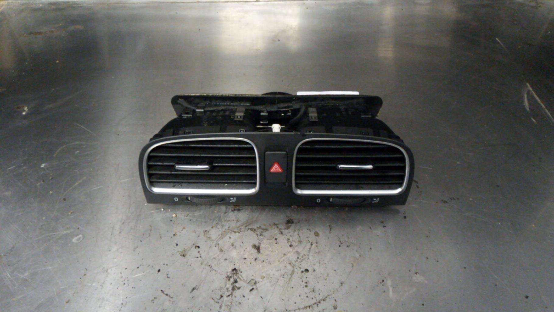 Bouton de warning VOLKSWAGEN GOLF 6 Diesel - 1