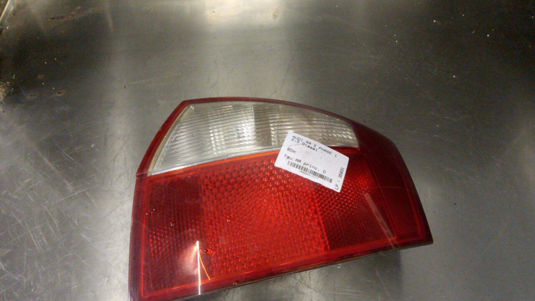 Fanale posteriore principale destro (luci) AUDI A4 2 PHASE 1 Diésel - 1