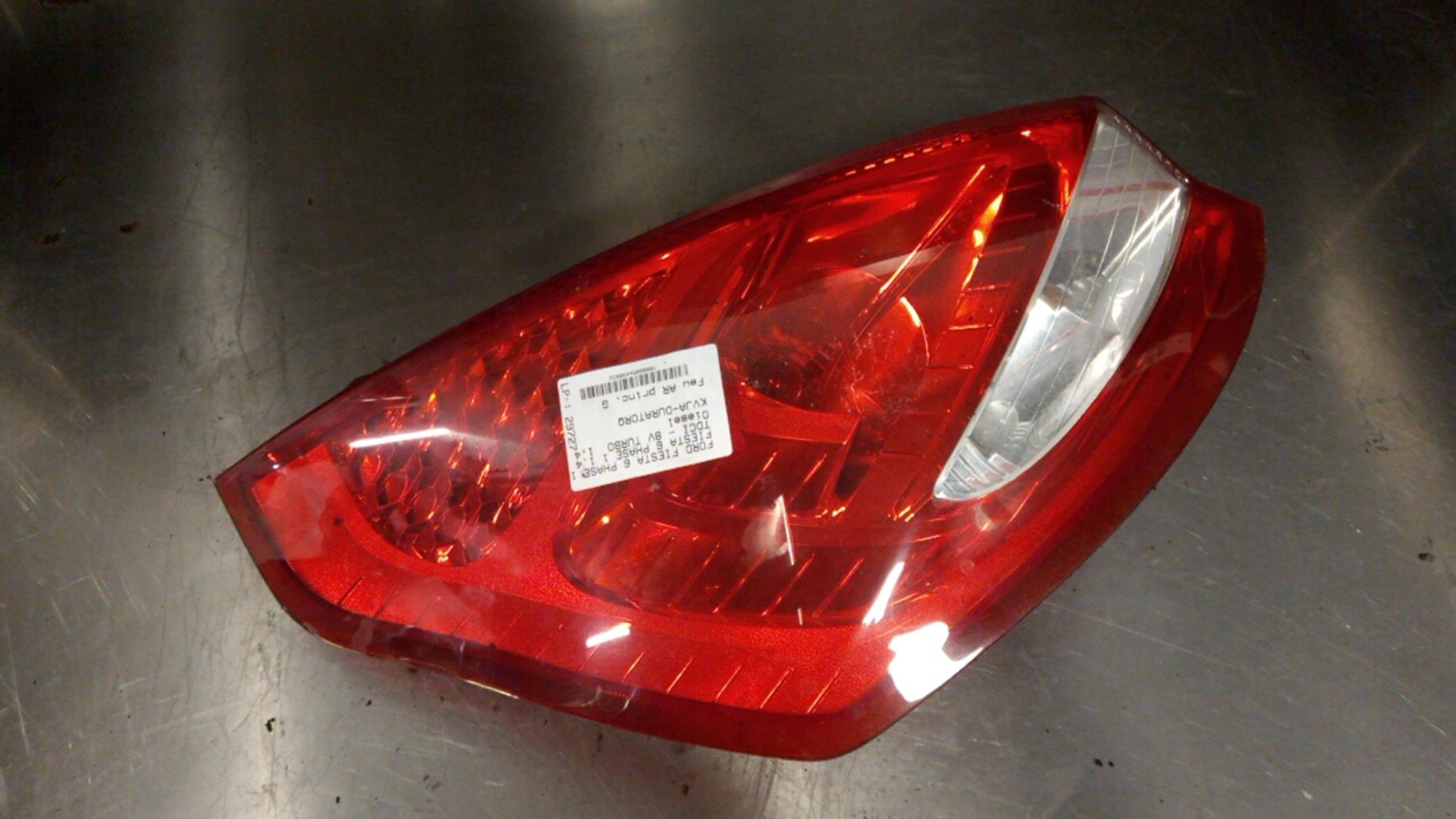 Fanale posteriore principale sinistro (luci) FORD FIESTA 6 PHASE 1 Diésel - 1