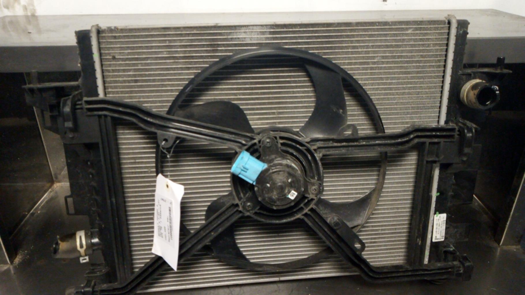Radiatore acqua RENAULT TWINGO 3 PHASE 1 Gasolina - 1