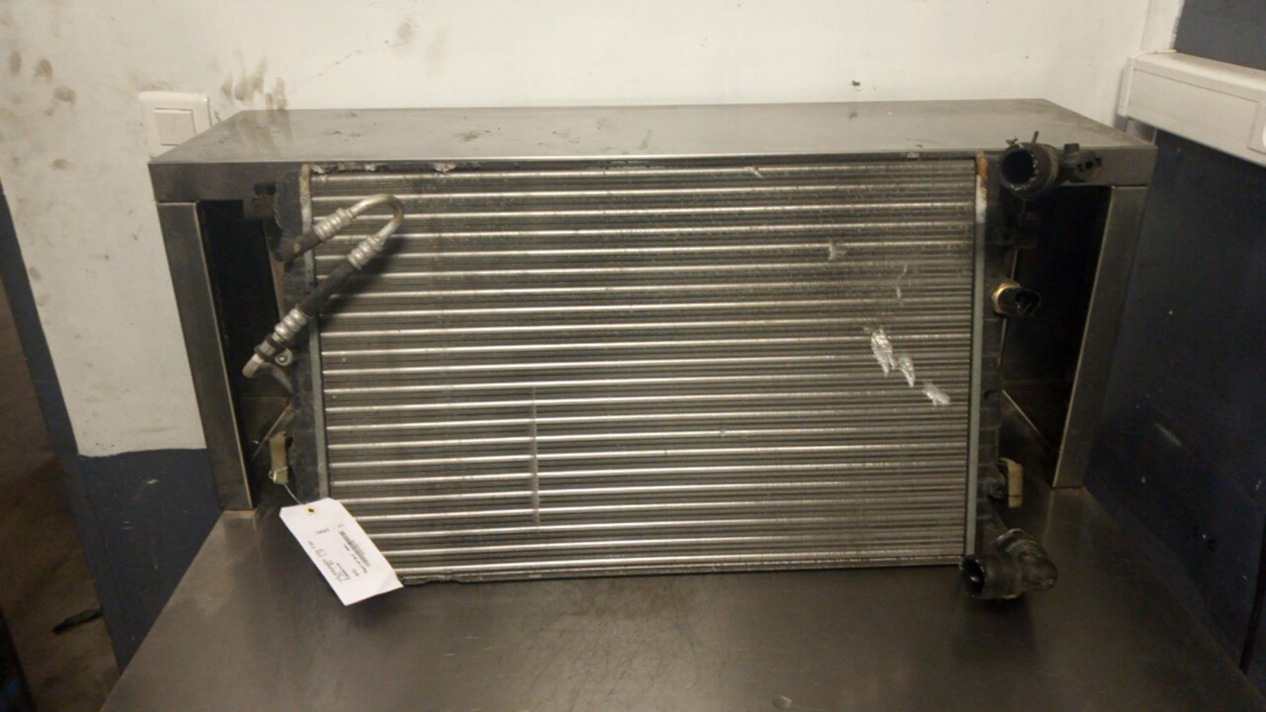 Radiateur eau VOLKSWAGEN FOX Essence - 1
