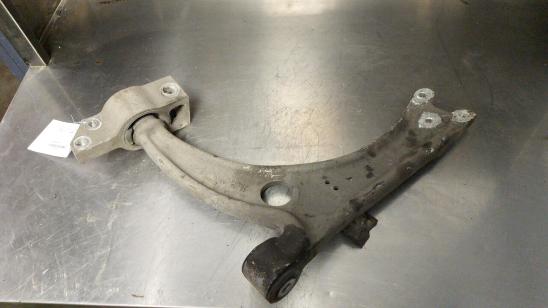 Triángulo delantero derecho AUDI TT 2 COUPE PHASE 1  - 1
