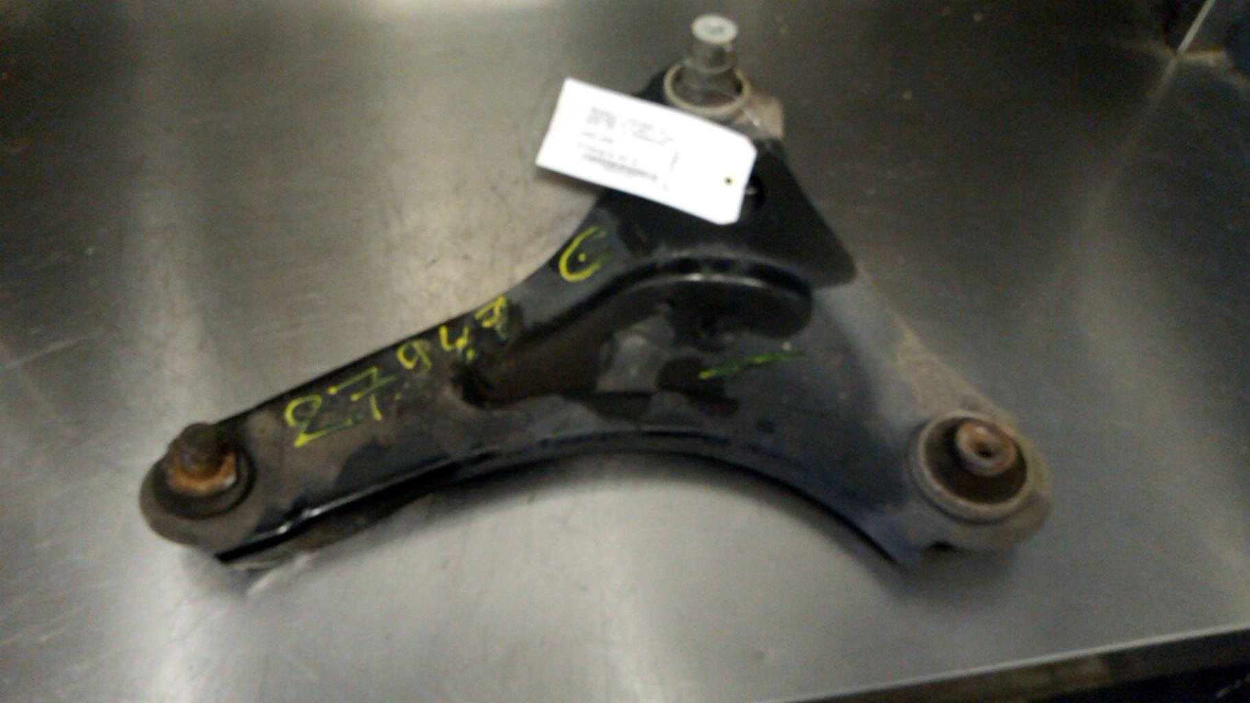 Triangolo anteriore sinistro RENAULT TWINGO 3 PHASE 1 Gasolina - 1