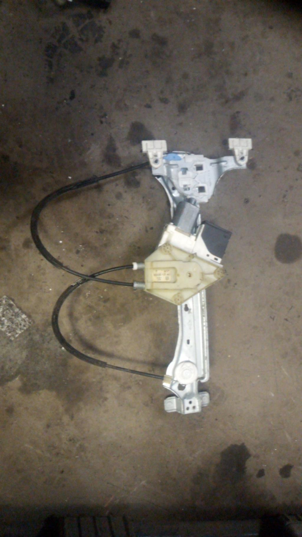 Alzacristalli elettrico posteriore destro RENAULT MEGANE 3 PHASE 1 BREAK Diésel - 1
