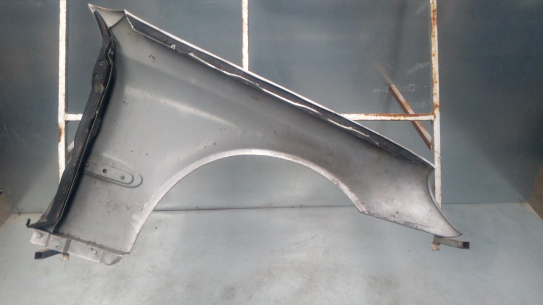 Parafango anteriore sinistro MERCEDES CLASSE C (203)  - 1