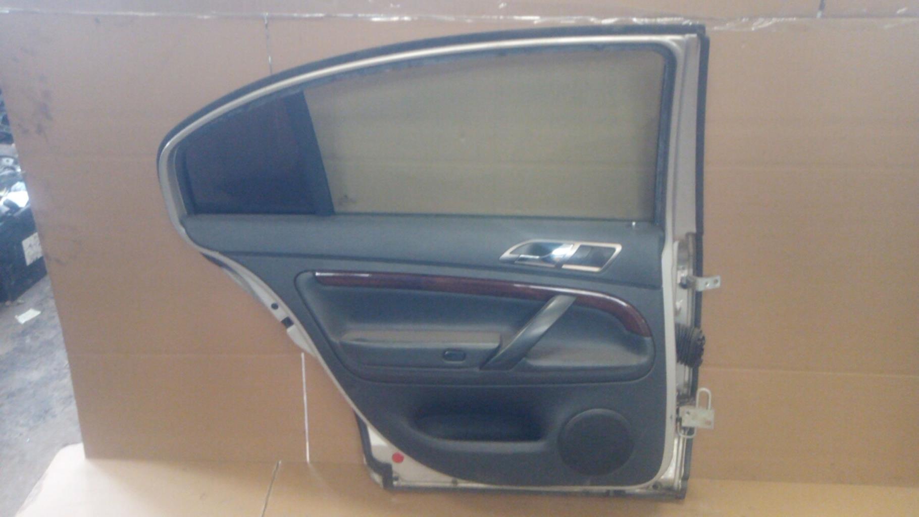Portiera posteriore sinistra SKODA SUPERB 1 Diésel - 1