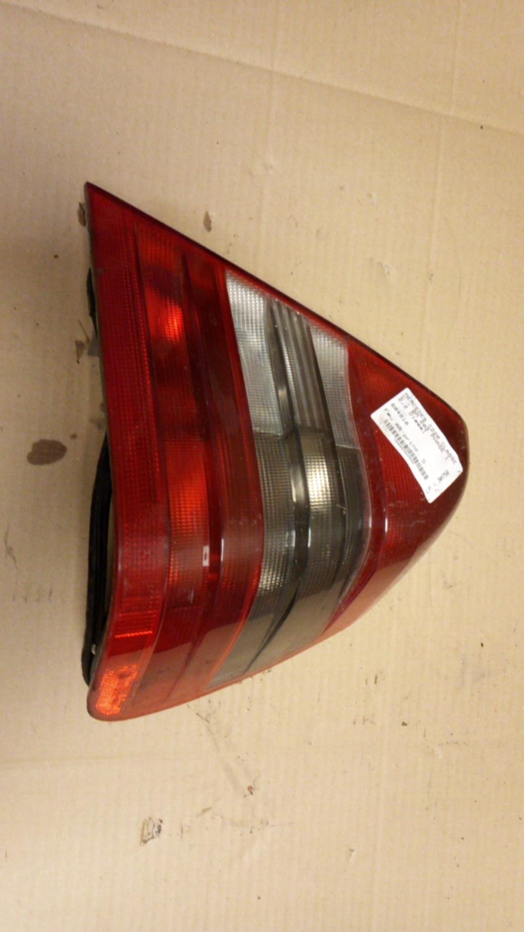 Fanale posteriore principale destro (luci) MERCEDES CLASSE C 202 PHASE 1 Diésel - 1
