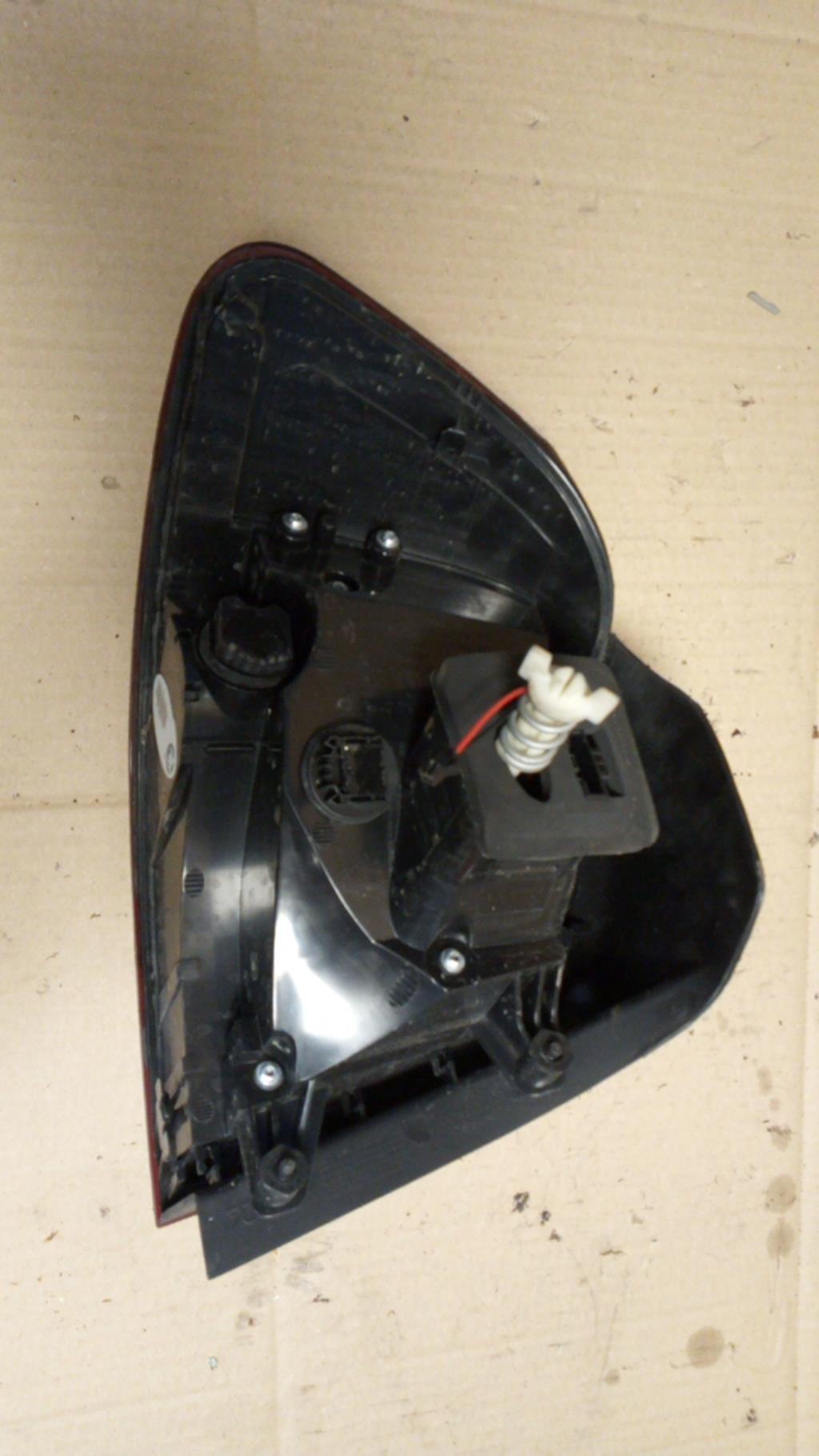 Fanale posteriore principale destro (luci) VOLKSWAGEN GOLF 6 Diésel - 1