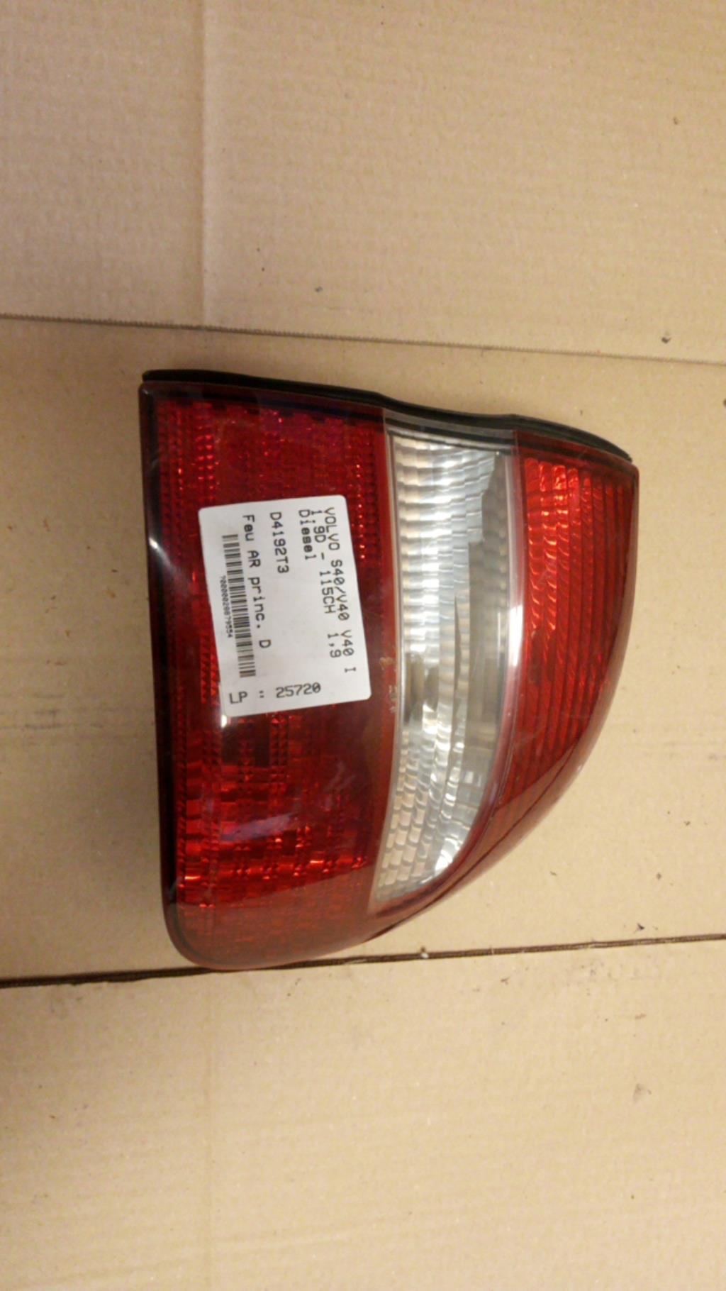 Fanale posteriore principale destro (luci) VOLVO V 40 1 PHASE 2 BREAK Diésel - 1
