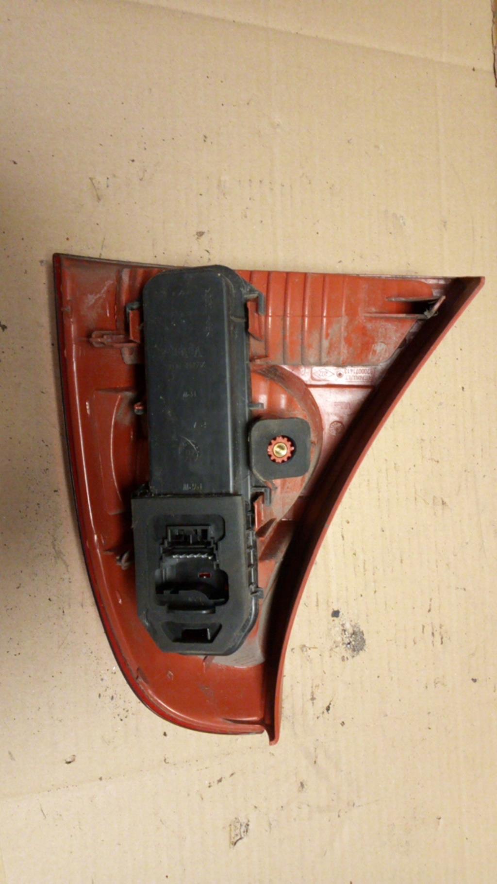 Fanale posteriore principale sinistro (luci) RENAULT CLIO 2 CAMPUS PHASE 2 Gasolina - 1