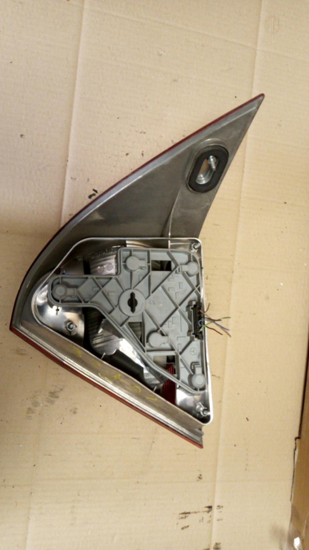 Fanale posteriore principale sinistro (luci) MERCEDES CLASSE C 203 PHASE 1 Diésel - 1