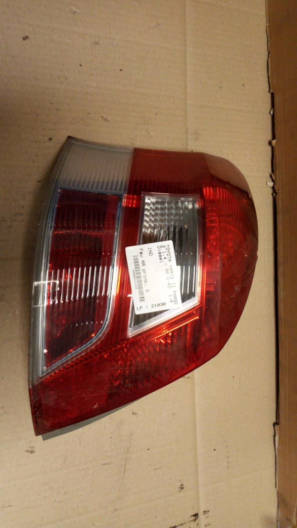 Fanale posteriore principale sinistro (luci) TOYOTA YARIS 2 PHASE 2 Diésel - 1