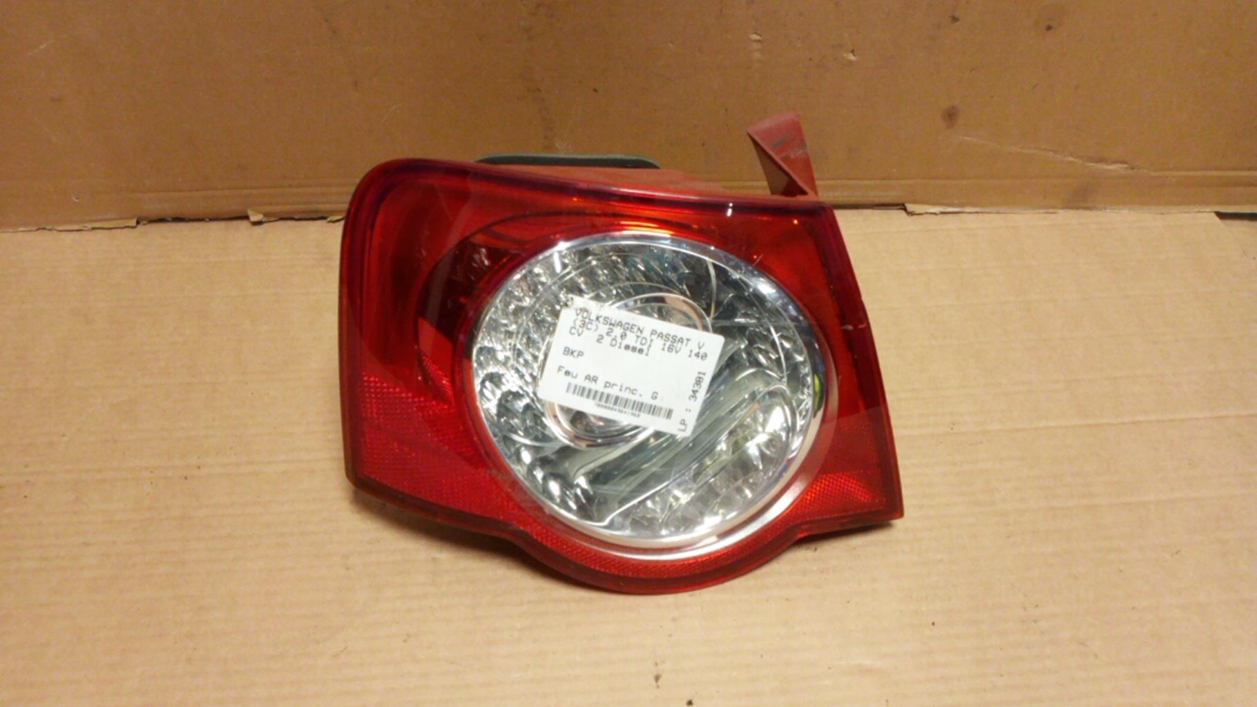 Fanale posteriore principale sinistro (luci) VOLKSWAGEN PASSAT 5 Diésel - 1