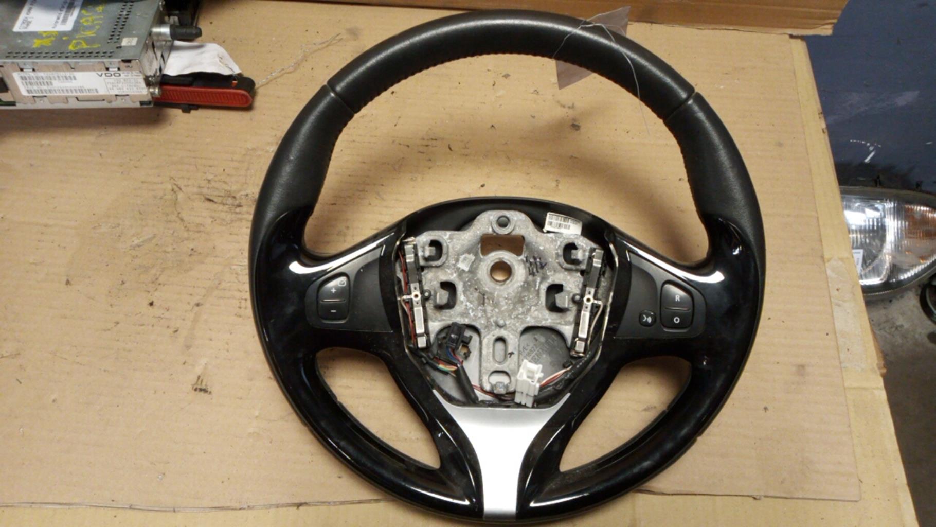 Volant RENAULT CLIO 4 PHASE 1  - 1