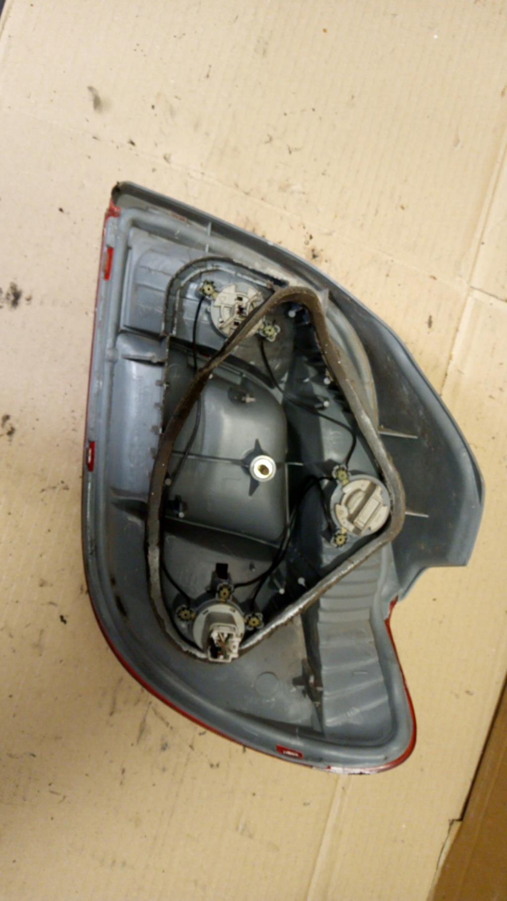 Fanale posteriore principale sinistro (luci) TOYOTA YARIS 1 PHASE 1 Gasolina - 1