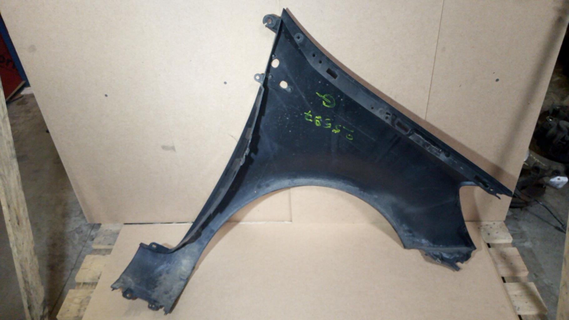 Parafango anteriore sinistro RENAULT CLIO 3 PHASE 1  - 1