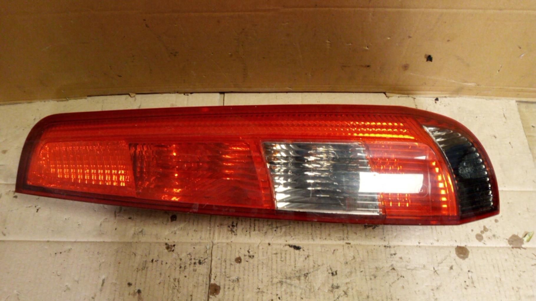 Fanale posteriore principale destro (luci) FORD FIESTA 5 PHASE 1 Gasolina - 1