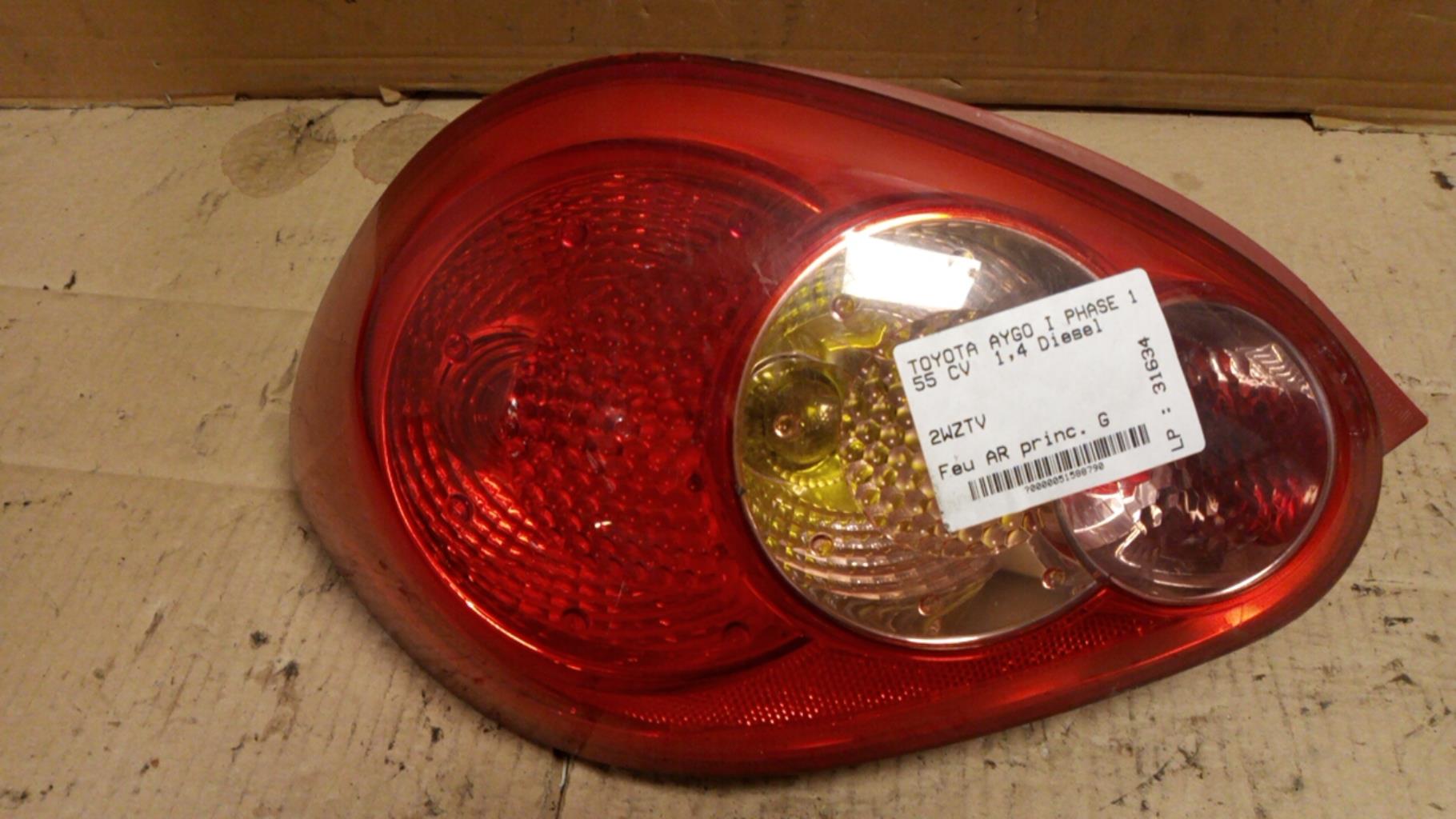 Fanale posteriore principale sinistro (luci) TOYOTA AYGO 1 PHASE 1 Diésel - 1