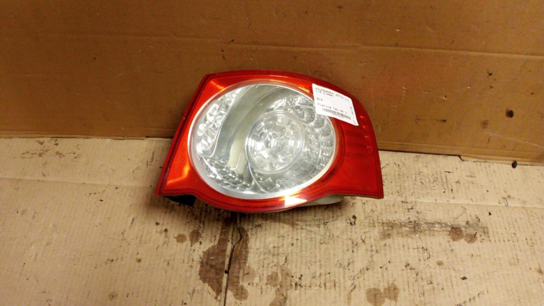 Fanale posteriore principale destro (luci) VOLKSWAGEN JETTA 3 Diésel - 1