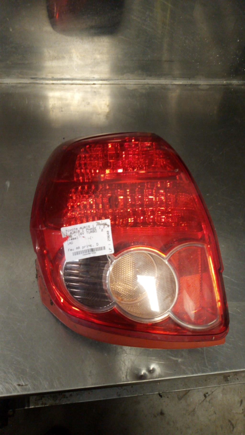Fanale posteriore principale destro (luci) TOYOTA AURIS 1 PHASE 1 Diésel - 1
