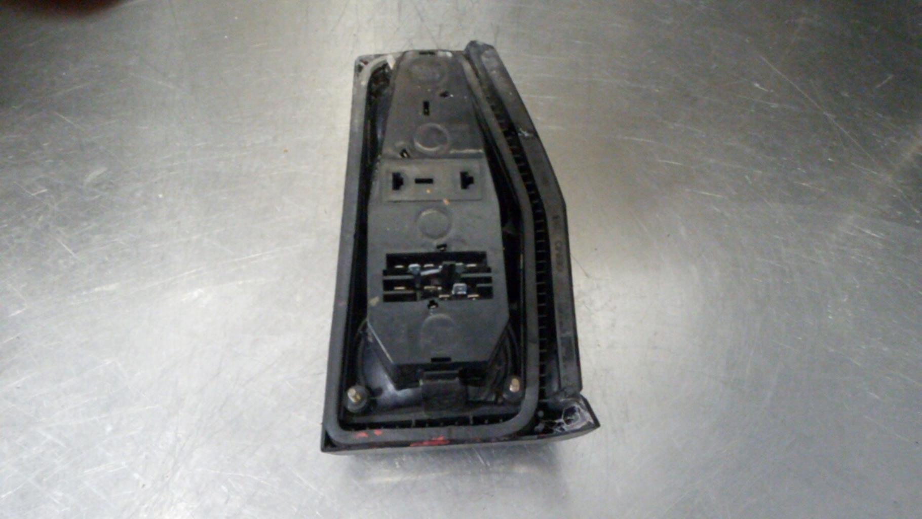 Fanale posteriore principale sinistro (luci) VOLKSWAGEN POLO 2 PHASE 1 Gasolina - 1