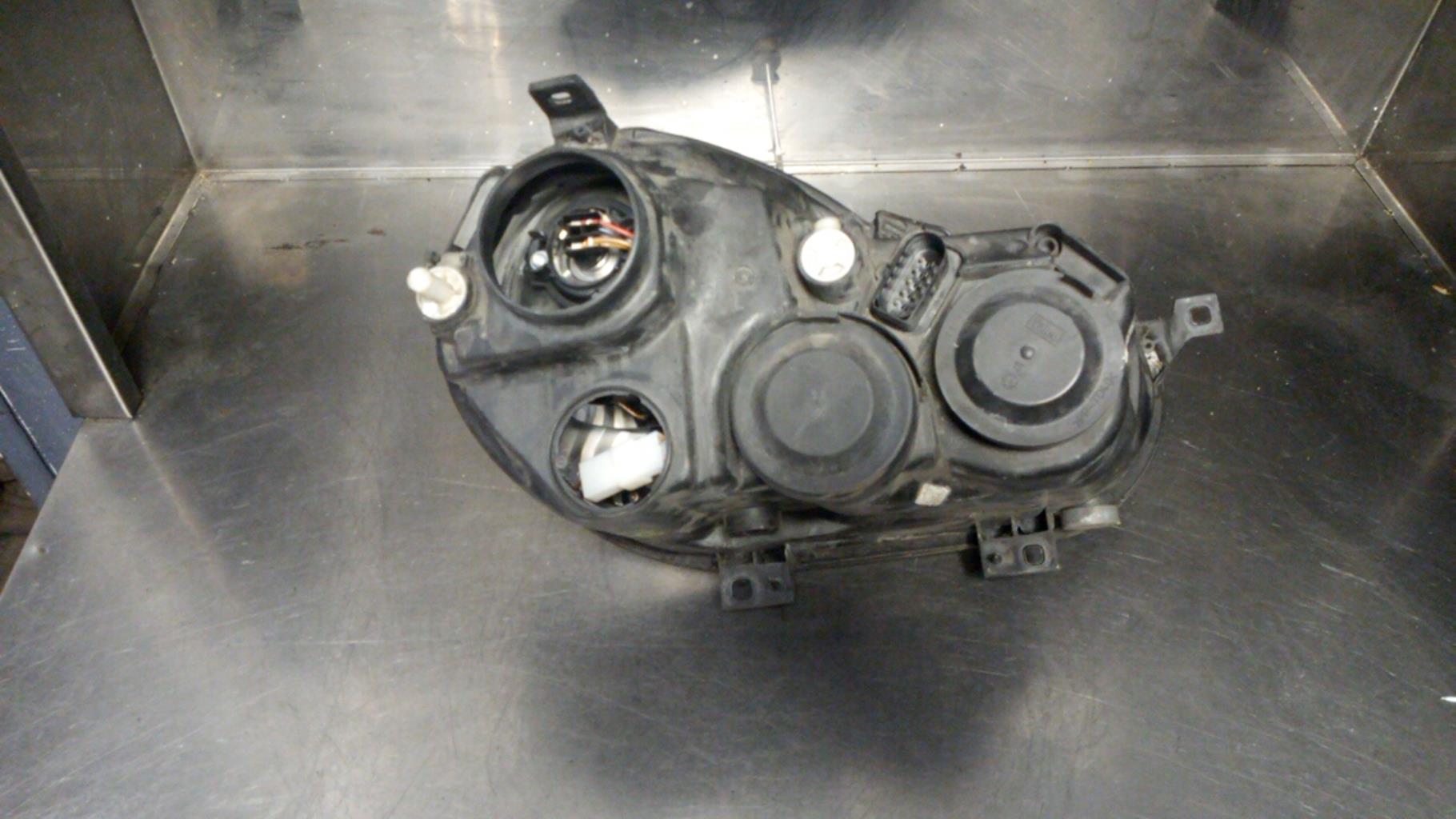 Gruppo ottico anteriore principale sinistro (luci)(faro) VOLKSWAGEN POLO 4 PHASE 1 Gasolina - 1
