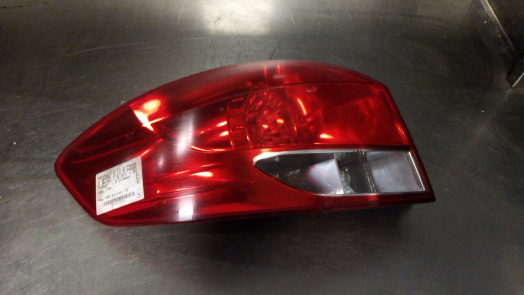 Fanale posteriore principale sinistro (luci) RENAULT CLIO 3 PHASE 2 BREAK Diésel - 1