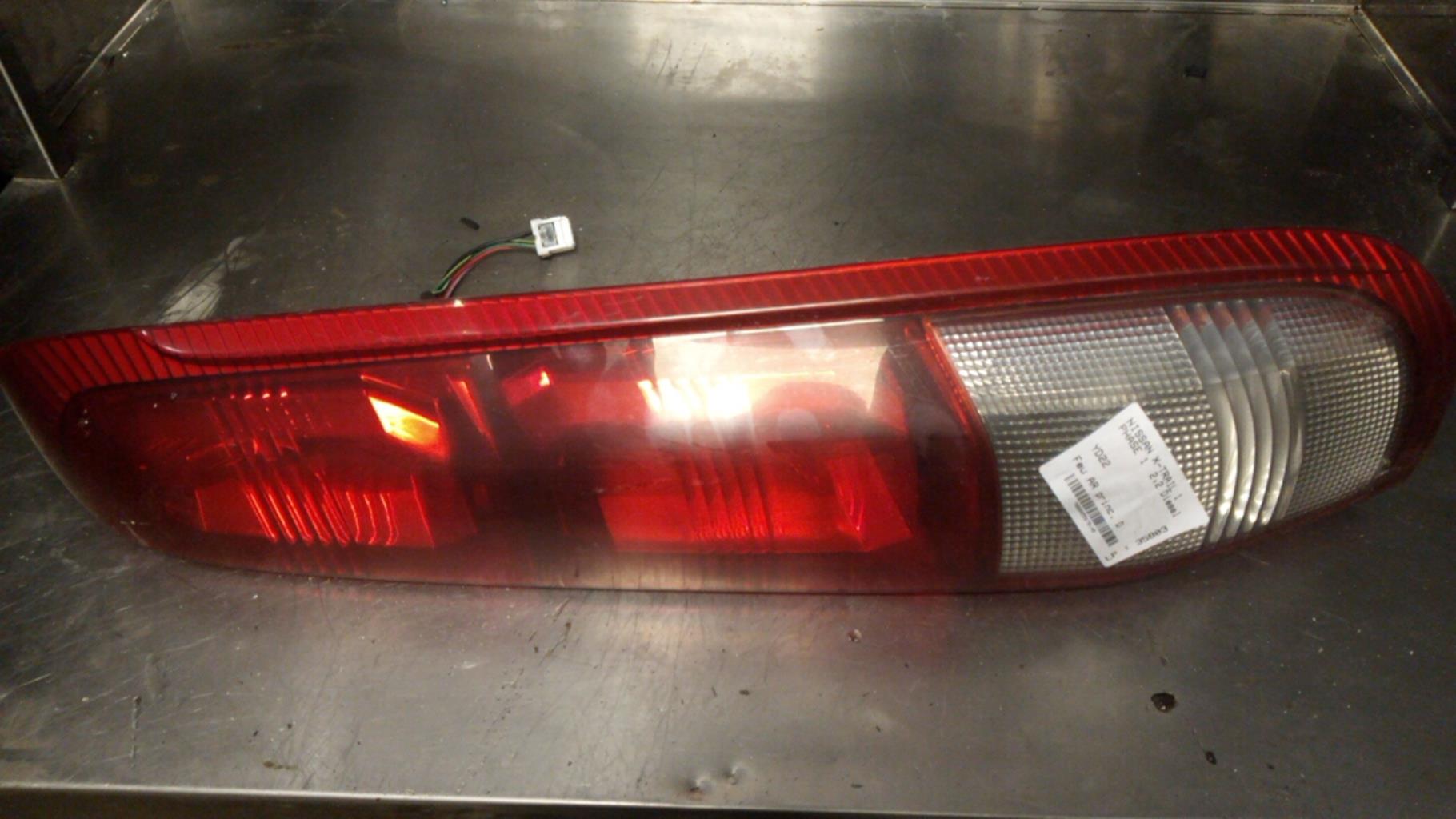 Fanale posteriore principale destro (luci) NISSAN X-TRAIL 1 PHASE 1 Diésel - 1