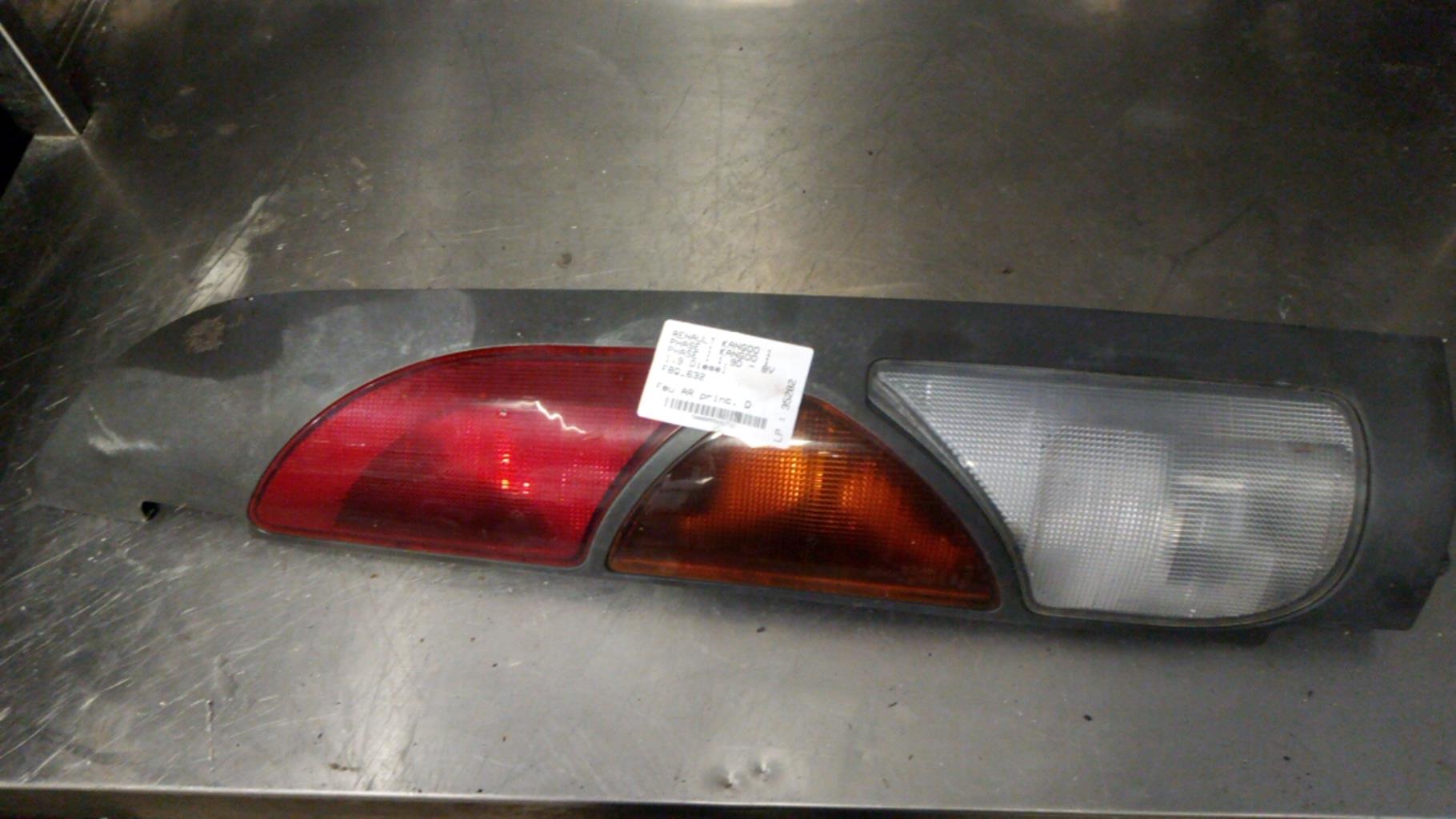 Fanale posteriore principale destro (luci) RENAULT KANGOO 1 PHASE 1 Diésel - 1