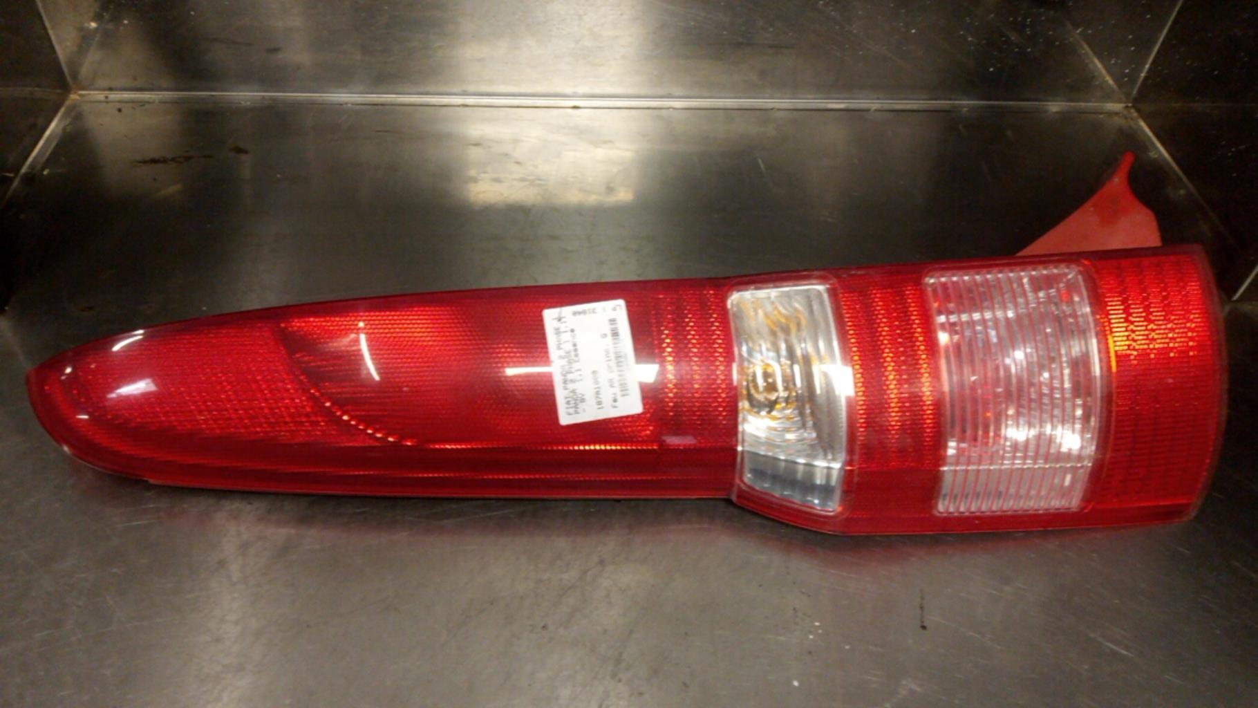 Fanale posteriore principale sinistro (luci) FIAT PANDA 2 PHASE 1 Gasolina - 1